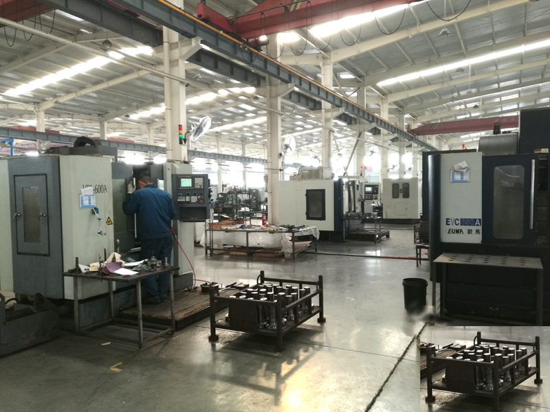 立式加工中心應用在機械加工中